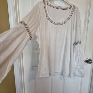 Crown & Ivy Curvy Bohemian White Flared Sleeve Embroidered Neck Top Women's 2X